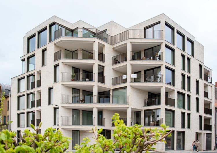 Zonale ventilatie en structurele zonwering voor nieuwbouwproject La Bottega 3