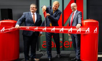 Koning Willem-Alexander opent nieuwe hoofdvestiging van Aalberts hydronic flow control 12