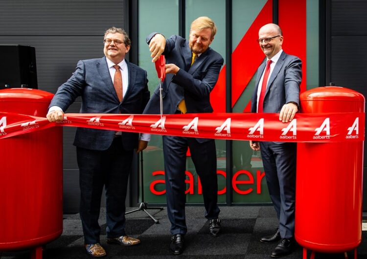 Koning Willem-Alexander opent nieuwe hoofdvestiging van Aalberts hydronic flow control 2