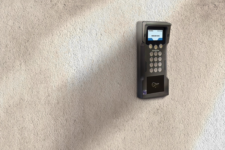 Nieuwe videoparlofoon met geïntegreerde toegangscontrole voor kleine appartementsgebouwen 1