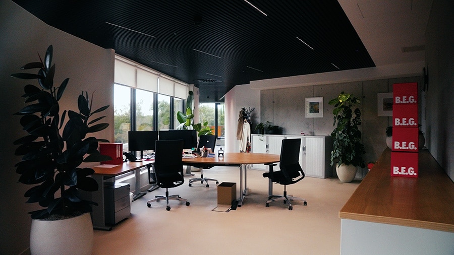 Duitse specialist in lichtsturing en gebouwautomatisering viert dubbele mijlpaal 1
