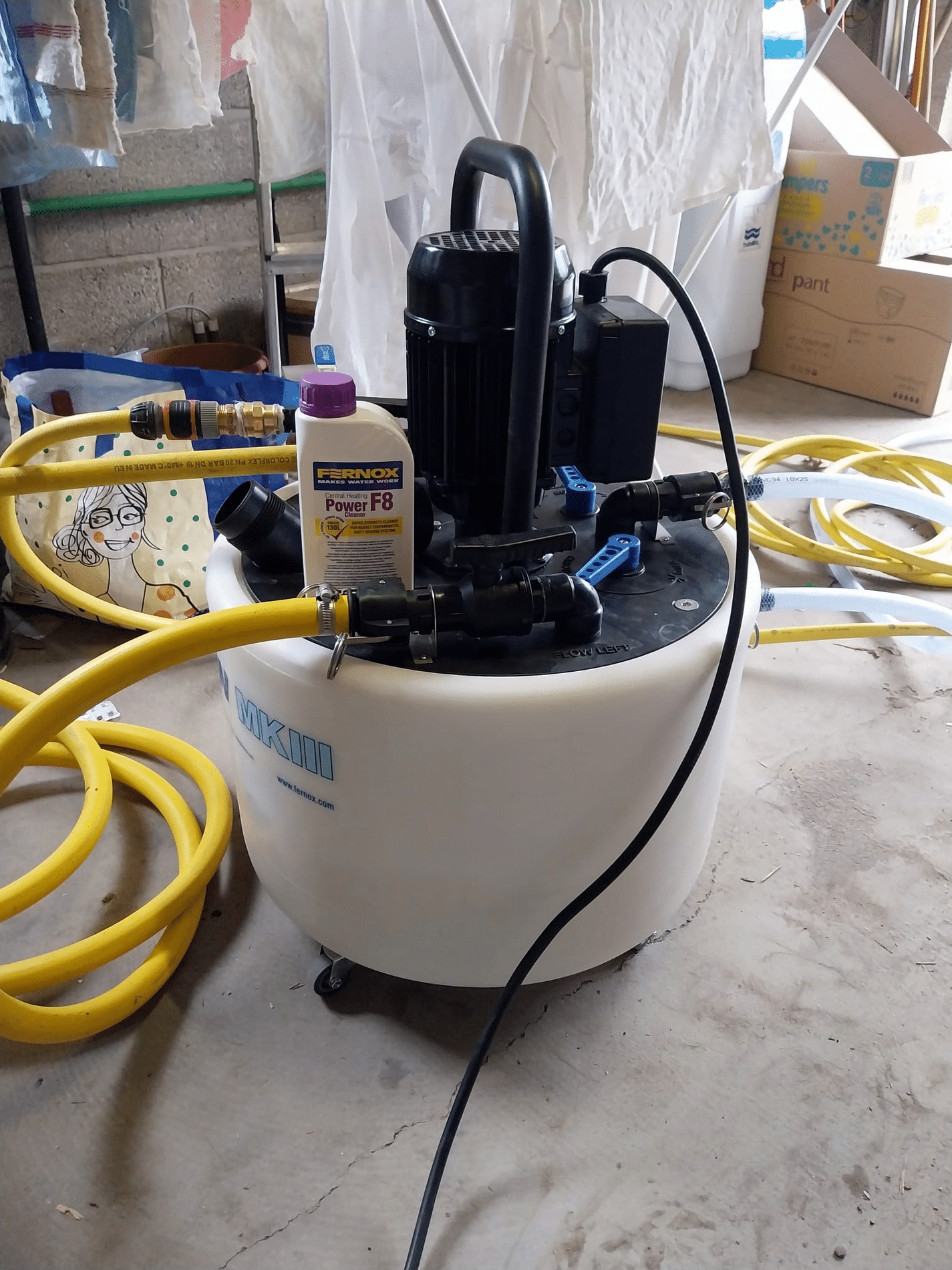 Installateur zweert bij vermaarde waterbehandelingsproducten voor verwarmingsinstallaties 1