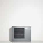 Onder meer deze lucht-waterwarmtepomp WWP LA 20/30-A R van Weishaupt is geschikt voor collectieve verwarmingssystemen.